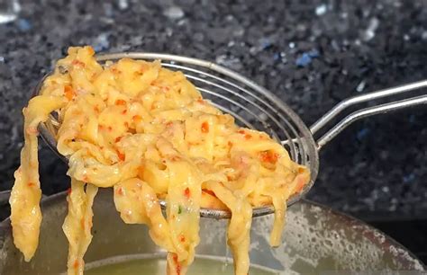 How to Use Slotted Spoon: Step.
